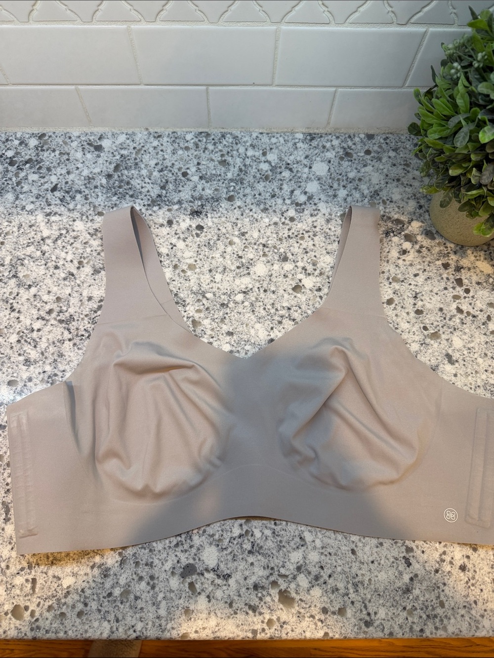 Honeylove Smooth Taupe Wireless Bra -size 3 XL